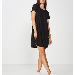 Cotton On women medium size dresses